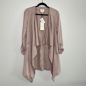 ELIANE ROSE long lightweight tab sleeve jacket in blush lightly used Small